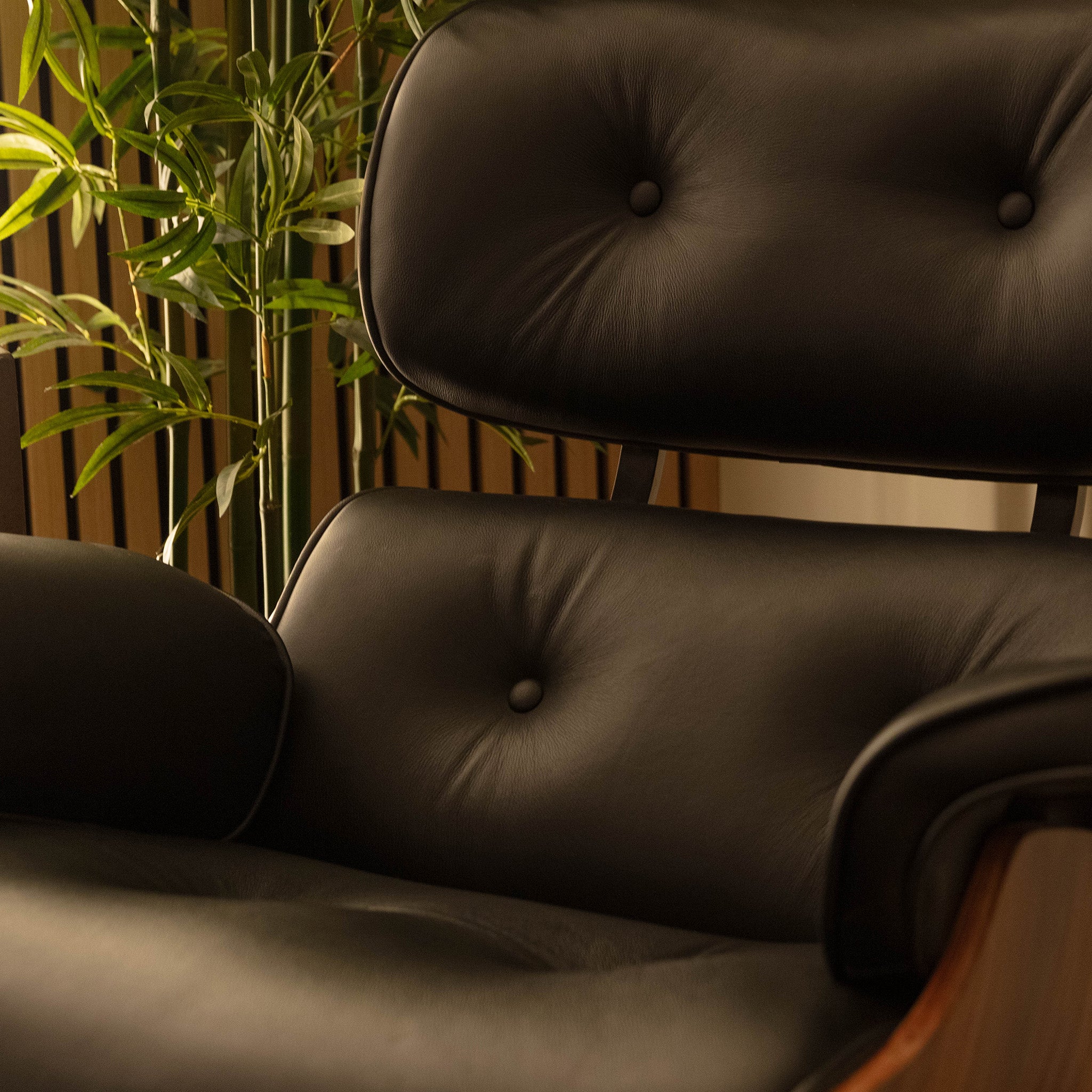 Mid-Century Modern Lounge Chair & Ottoman